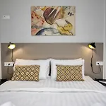 V P Luxury Tríkala