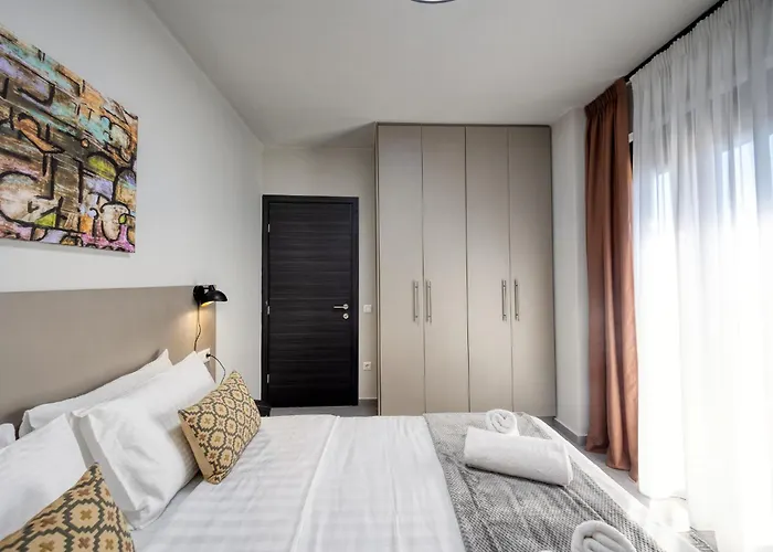 V P Luxury Apartman Tríkala