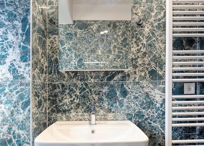 V P Luxury * Tríkala